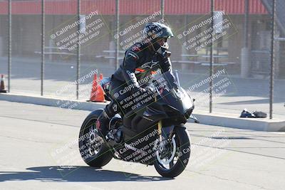 media/Nov-26-2022-Fastrack Riders (Sat) [[b001e85eef]]/Around the Pits/